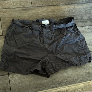 Lou & Grey Charcoal Elastic Waist Shorts